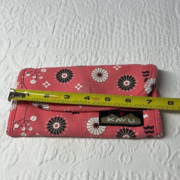 ⭐️🌸Kavu pink floral cotton wallet checkbook holder - Picture 5 of 6
